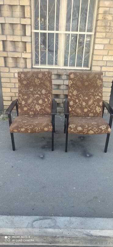 firlanan stullar: Qədimi kreslolar saqlamdi cütü — 2