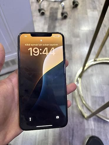 ayfon 5 s per page 40: IPhone Xs Max, 256 GB, Qızılı — 2