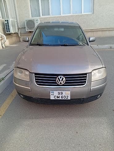 e 3 2: Volkswagen Passat: 1.8 l | 2009 il Sedan — 1