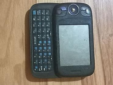 Xarab telefon ehtiyyat hissəsi kimi satılır. - Qiyməti: 20 manat. -