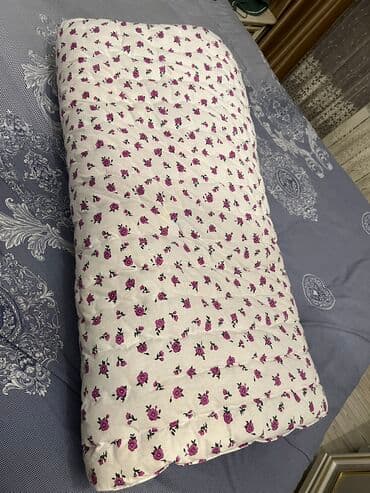Xalçalar: Qoşa yorgan 50 azn
Tek yorgan 40 azn — 2