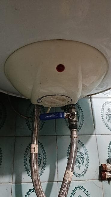 Ariston elektrik su qızdırıcısı (şaquli tip, silindrik kasa) - lalafo.az -da Ariston elektrik su qızdırıcısı (şaquli tip, silindrik kasa) -