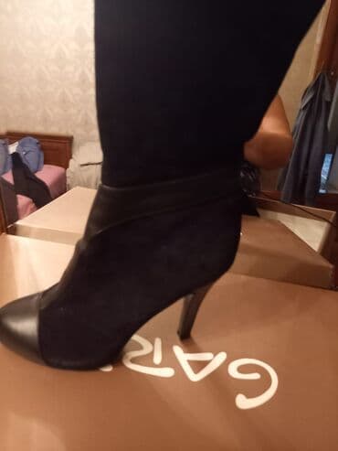 çəkmələr: Ölçü: 39, Yeni — 1