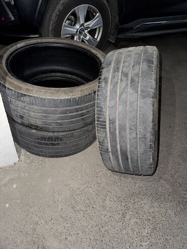 teker r19: İşlənmiş Şin Dunlop 235 / 40 / R 19 — 2