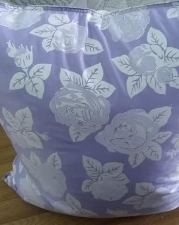 yastiq uzu: 70*70 tük yastıq — 2