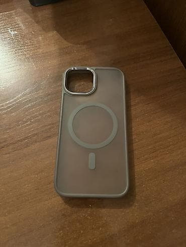 MagSafe uyğun telefon örtüyü - Model: iPhone 15 üçün MagSafe dəstəyi