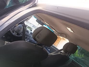 mini karavan: Renault Mégane kombi (station wagon) • Kuzov: kombi, gümüşü rəng • — 4