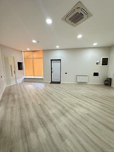 emircanda ev satisi: İcarəyə verilir 9 otaqlı ofis 476 m², İnşaatçılar m. Daha 7 şəklə bax — 3