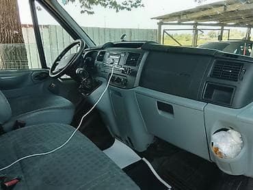 Ford Transit yük mikroavtobusu - Korpusu: qısa baza, ikitərəfli — 6