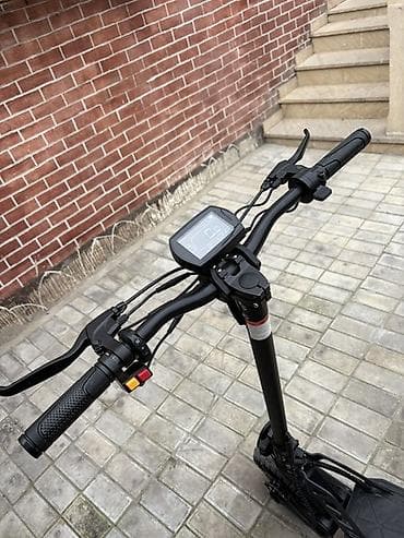 cd disk: Kugo g2 Pro 4-5ayn skuteridi cəmi 400km sürülüb 1800azna alınıb real — 3