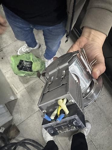 20 edded var led spotlar. Bir denesi 1 azn Yaxşı veziyyetde — 4