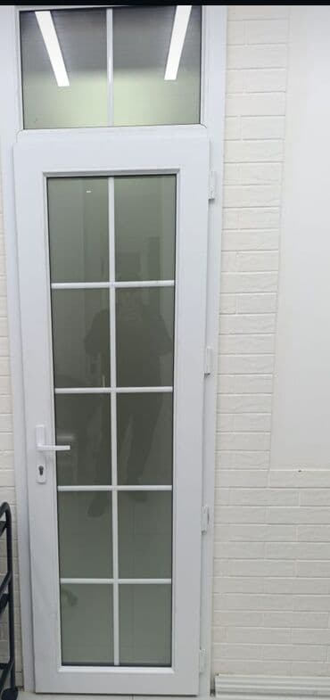 plastik qapılar: Yeni Plastik qapı Zamok və çərçivə ilə, Zəmanətli, Pulsuz quraşdırma, Pulsuz çatdırılma, Ünvandan götürmə, Rayonlara çatdırılma — 18