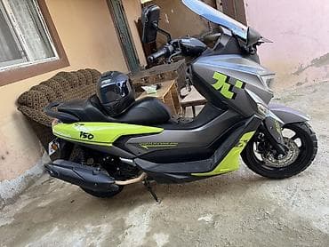 - ST max 150, 150 sm3, 2024 il, 12424 km — 3