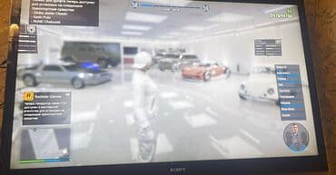 Мототранспорт: Qarajda müxtəlif növ nəqliyyat vasitələri var. Yüksək keçmə — 4