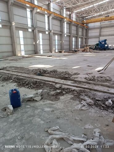 icare avtomobil qalmaq serti ile: Səssiz tozsuz səliqəli kəsim. Beton katlavan monolit kubik — 3