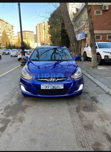 c klass mersedes: Hyundai Accent: 1.6 l | 2014 il Sedan — 2