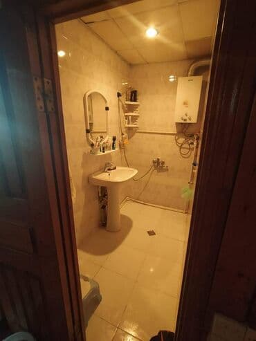 günəşli ev: Bakı, 2 otaqlı, Köhnə tikili, 62 kv. m — 13