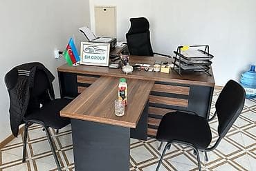 Yeni, Müdir üçün, Künc masa