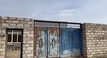 Ev mərdəkandadı obşi həyət 4sot yarımdı .3 otağ 1zal mətbəx