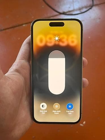 ipad pro m2 chip: IPhone 14 Pro, Qızılı, Face ID — 2