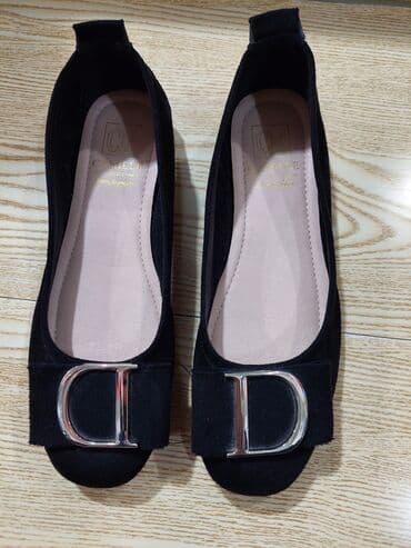 Toy paltarları və aksesuarları: Tuflilər, Ölçü: 37, rəng - Qara, Yeni — 2