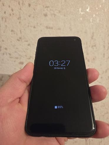 smart televizor satilir: Samsung Galaxy S10e, 128 GB, rəng - Qara, Barmaq izi — 1