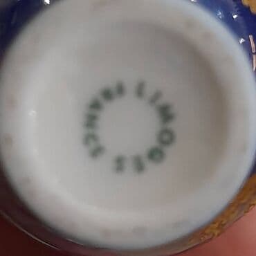 Termoqablar: Vintage vaza Limoges France, tünd göy çini 22 karat qızıl "Aşiq cüt" — 4