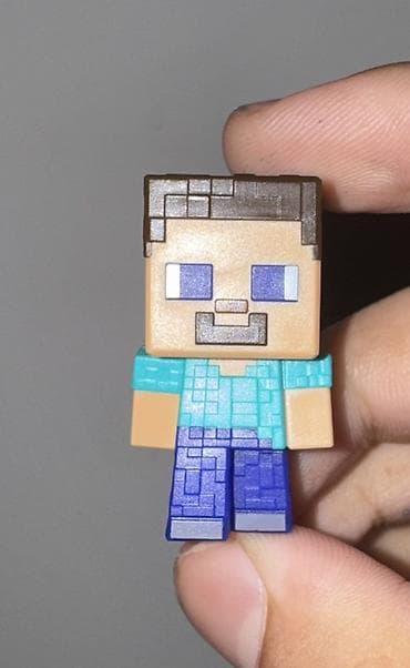 Minecraft mövzusunda mini fiqur – Steve - Material: möhkəm plastik -