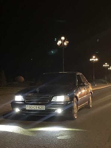 mersedes masini: Mercedes-Benz C-Class: 2.4 l | 1998 il Sedan — 2