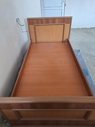 intex matras: Tək nəfərlik taxta çarpayı
Matras yoxdur — 1