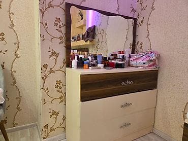 Üç qapılı paltar dolabı - Model: krem rəngli korpus, ortada tam boy — 5