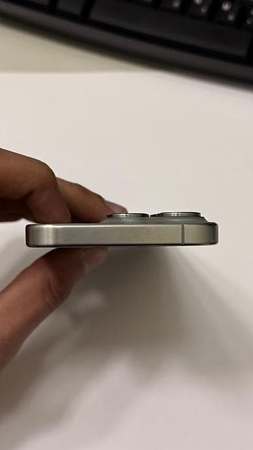 telefon apple: IPhone 15 Pro, 128 GB, Gümüşü, Simsiz şarj, Face ID — 6