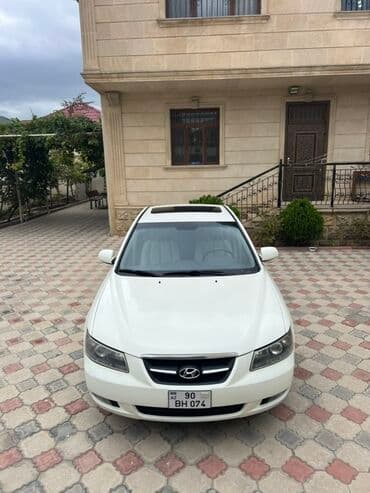 Hyundai Sonata: 2.4 l | 2007 il Sedan