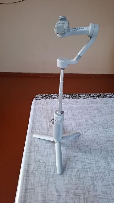 canon 5d mark iv: Məhsul: Zhiyun Smooth-Q4 Mini (ağıllı telefonlar üçün 3 oxlu — 3