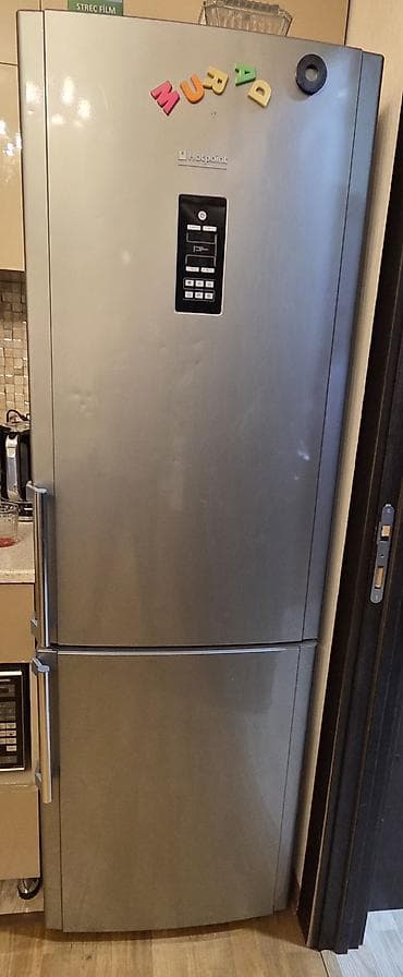 et soyduculari: İşlənmiş 2 qapılı Hotpoint Ariston Soyuducu Satılır, rəng - Gümüşü — 1