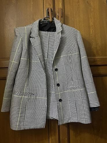 adidas dəst: Klassik damalı naxışlı qadın dəst – pencək və ətək - Rəng və naxış — 1