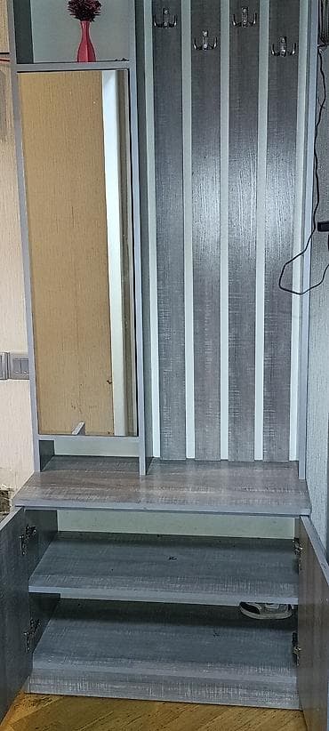 şifon: İşlənmiş, 3 qapılı, Güzgülü, Boz, Digər material, Açılan, Düz dolab — 4