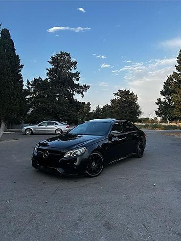 met: Mercedes-Benz E-Class: 3.5 l | 2011 il Sedan — 4