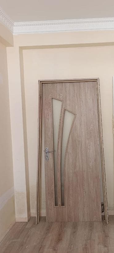 Mebel qapısı – ağac teksturalı, açıq qəhvəyi rəngdə interyer qapısı -
