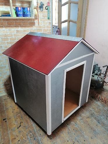 itlər üçün: İt evi – taxta karkaslı, ikitərəfli maili damlı. Xüsusiyyətlər: - — 3