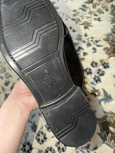 Kişi klassik tuflisi - Rəng: qara - Model: slip-on (bağsız), kap-toe — 3