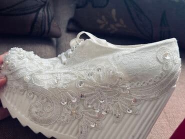 nişan donları instagram: Ayaqqabı,Türkiyədən alınıb 100$ 1 dəfə toya geyinilib — 2