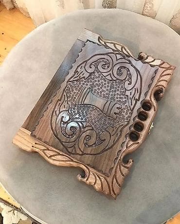 şahmat lovhəsi: Qoz agacinan yigilib əl işidi — 1