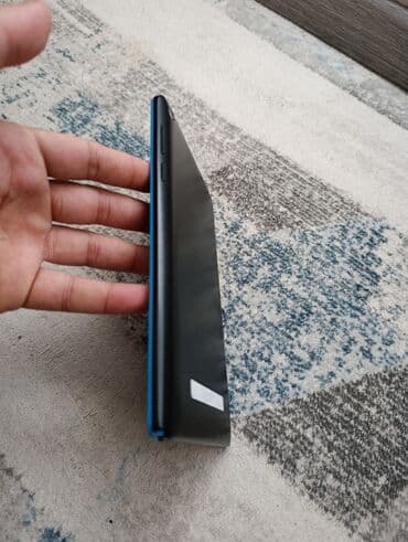 TV və video: Lenovo planşet Ram 1 Gb, Yaddaş 16 Gb. Sağ aşağı küncdə yüngül çatı — 3