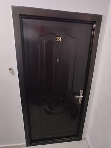 K/t heyvanları və malları: Seyf qapi. 205/100sm 120azn qiymet sondur Sumqayit 6160 leli Metall — 1