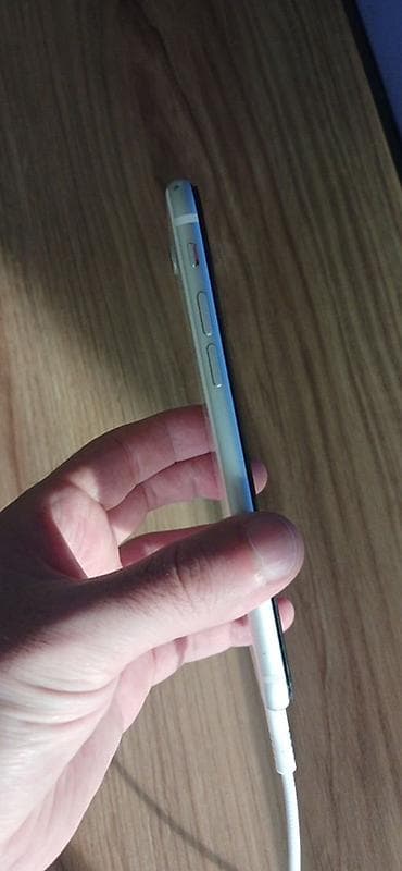 samsung galaxy j6 plus: IPhone SE 2020, 64 GB, Ağ, Barmaq izi — 5