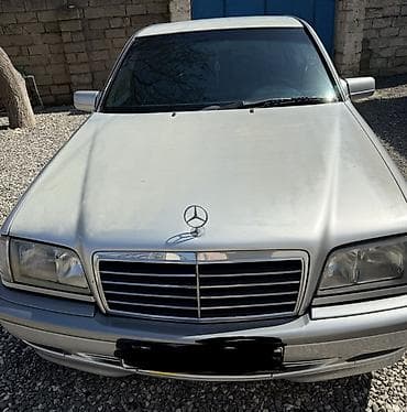Mercedes-Benz C-Class: 2.2 l | 2000 il Sedan