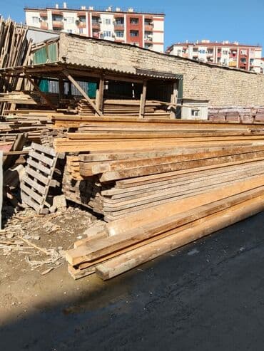 Müxtəlif ölçülü və qalınlıqda taxtalar təklif olunur. Tikinti, təmir