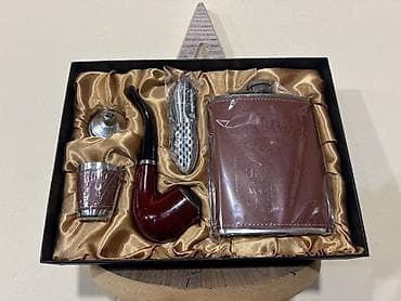 Digər ev dekoru: Hədiyyəlik viski və siqaret borusu dəsti Dəst tərkibi: - 8 oz həcimli — 2