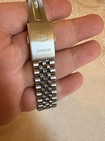 saat alan: Seiko 5 saatı. Tam original və problemsizdir. Türkiyədən auksiondan — 4